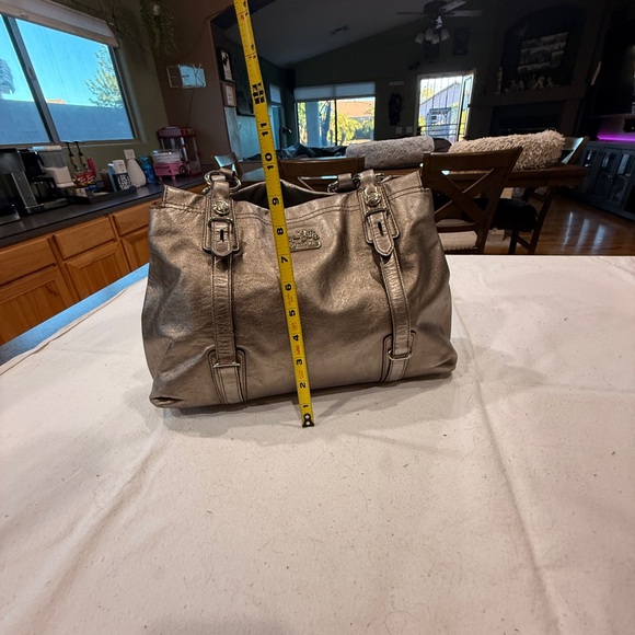 Coach Madison Mia Metallic Silver Carryall F15409 ✨ - Picture 10 of 14